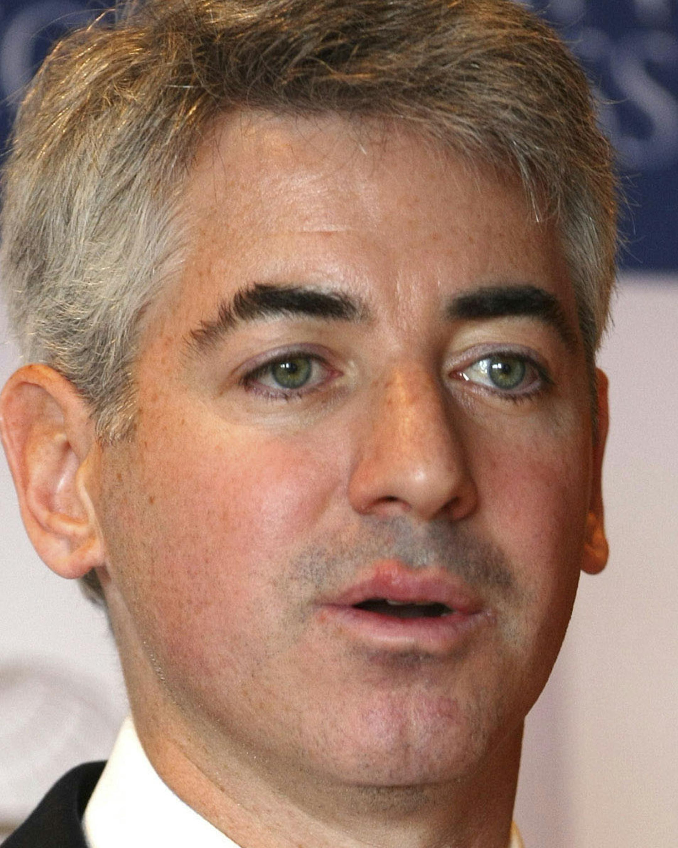 Bill Ackman, president of Pershing Square Capital Management, speaks during the Value Investing Congress in New York, U.S., on Wednesday, Nov. 28, 2007. Ackman, whose hedge fund has short positions on bond insurers, said he will make ``hundreds of millions of dollars'' on his bets and plans to donate the proceeds to charity. Photographer: Daniel Barry/Bloomberg News ORG XMIT: MIN2013031418515334