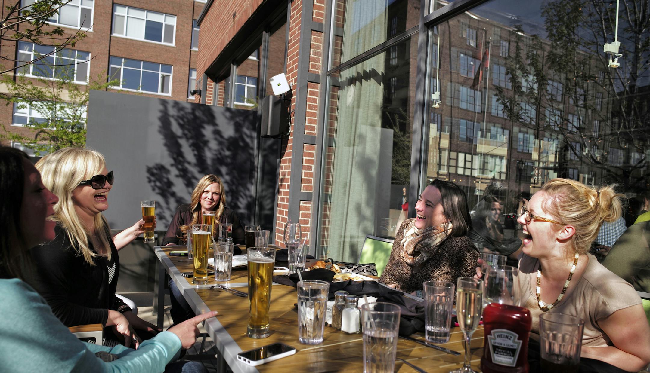 Attractions such as the Freehouse pub and the condo-rich North Loop neighborhood are drawing new residents to downtown Minneapolis.