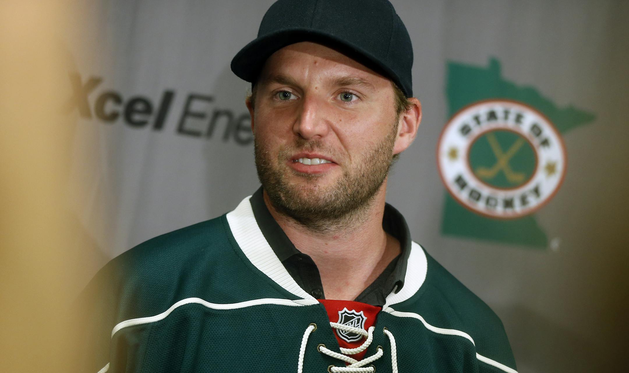 Thomas Vanek signed a three-year deal to play with the Wild.