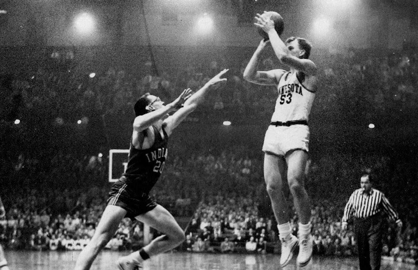 Dick Garmaker (shown in a 1955 game against Indiana), a consensus All-America basketball player for the Gophers who went on to play six seasons in the NBA, died Saturday. He was 87.