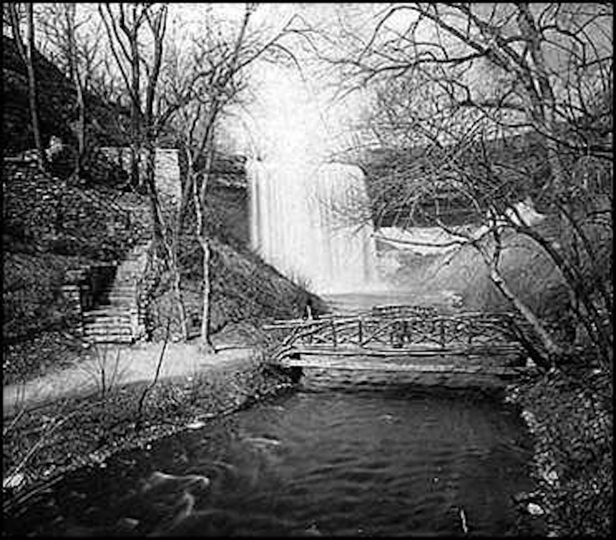 Minnehaha Falls, Minneapolis, in about 1895
