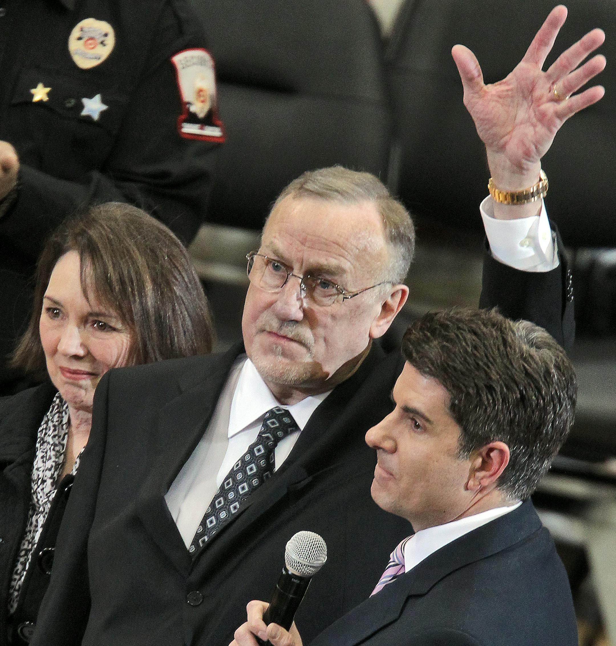 With his wife Mary Kay at his side Wolves head coach Rick Adelman thanked fans for their support