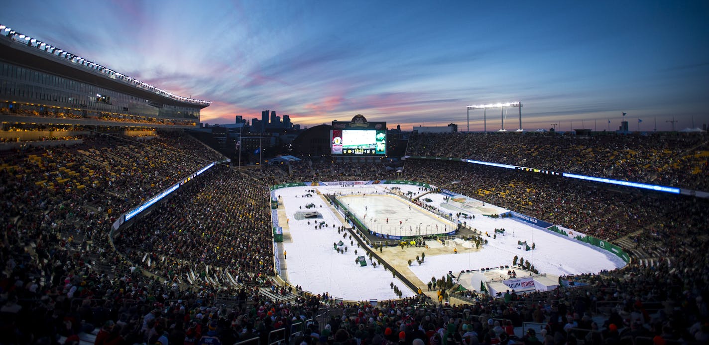 The sun set behind TCF Bank Stadium during the 2016 Coors Light NHL Stadium Series alumni game Saturday night. ] (AARON LAVINSKY/STAR TRIBUNE) aaron.lavinsky@startribune.com The 2016 Coors Light NHL Stadium Series alumni game was held Saturday, Feb. 20, 2016 at TCF Bank Stadium in Minneapolis, Minn.