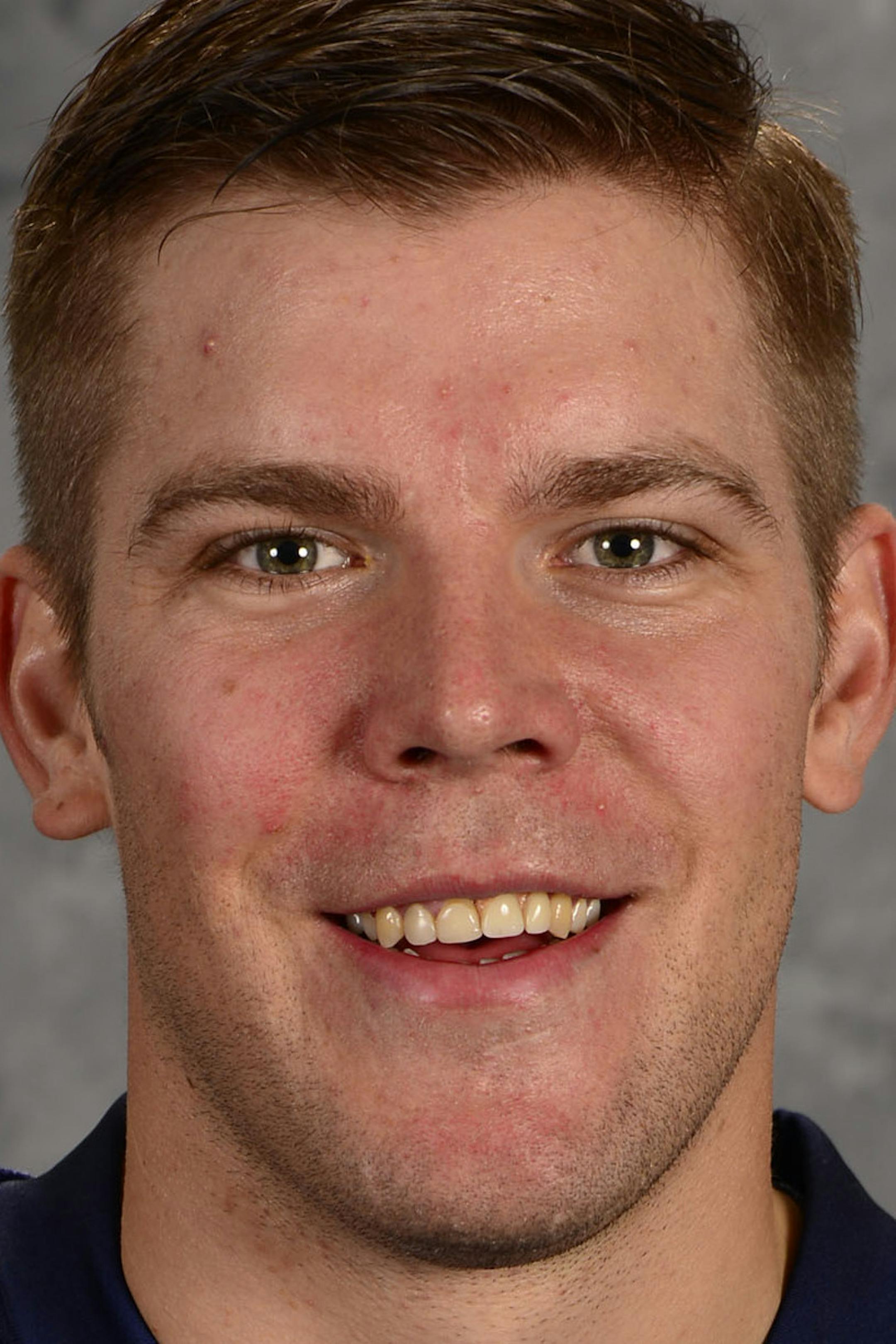ST. LOUIS, MO - SEPTEMBER 18: Paul Stastny #26 of the St. Louis Blues poses for his official headshot for the 2014-2015 season on September 18, 2014 in St. Louis, Missouri. (Scott Rovak/NHLI via Getty Images) ORG XMIT: 503032731