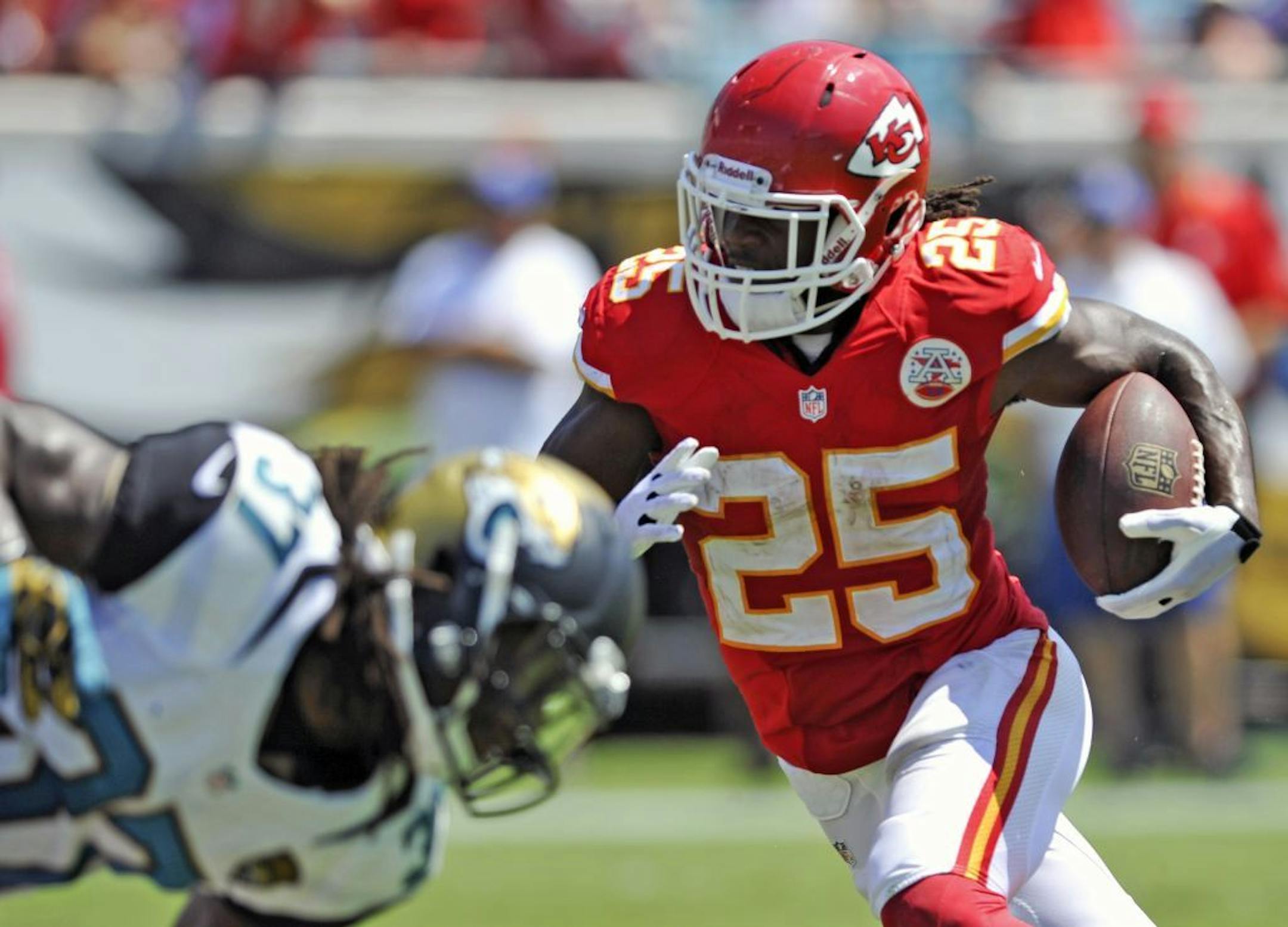 Kansas City Chiefs running back Jamaal Charles (25)