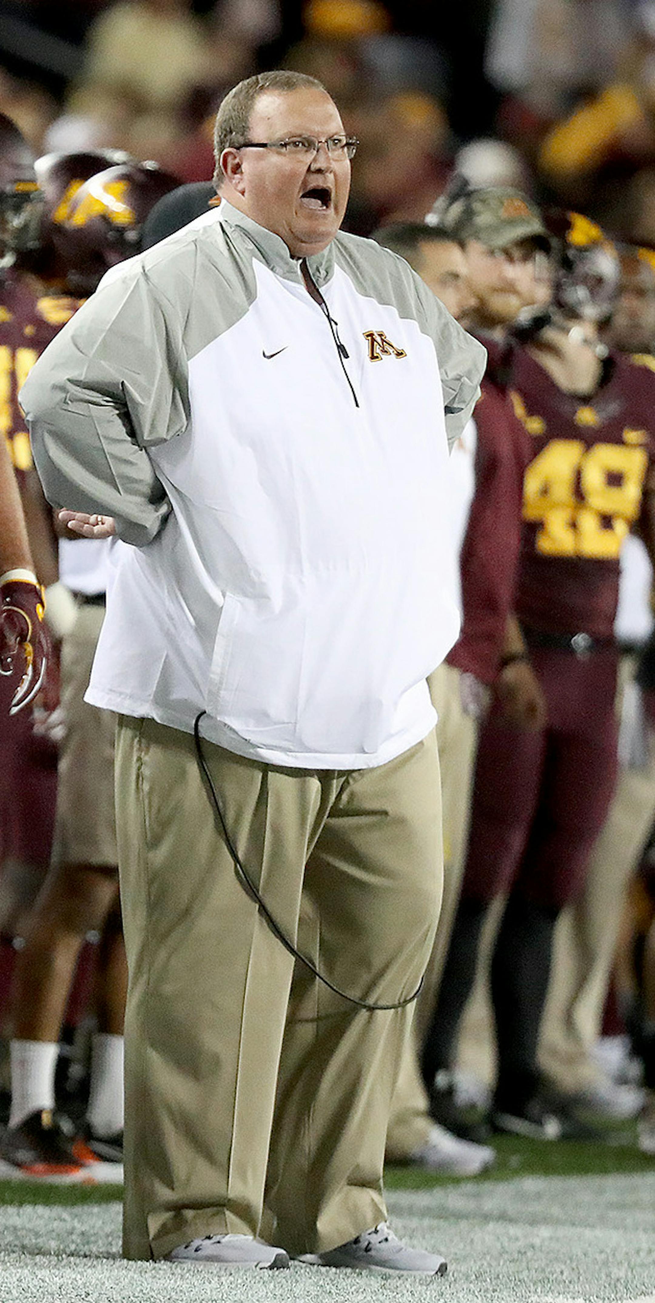Minnesota Gophers head coach Tracy Claeys reacted to a call on the field as they took on Oregon State at TCF Bank Stadium, Thursday, September 1, 2016 in Minneapolis, MN. ] (ELIZABETH FLORES/STAR TRIBUNE) ELIZABETH FLORES &#x2022; eflores@startribune.com