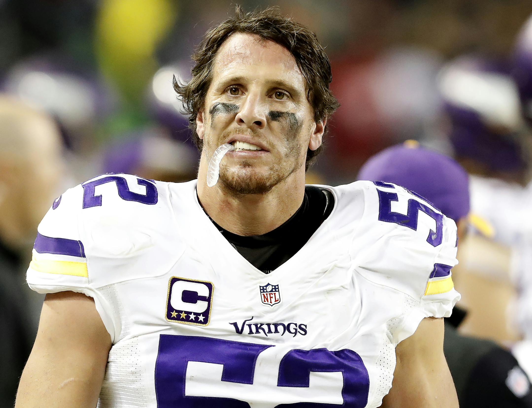 Minnesota Vikings Chad Greenway (52). ] CARLOS GONZALEZ cgonzalez@startribune.com - October 31, 2016, Chicago, IL, Soldier Field, NFL, Minnesota Vikings vs. Chicago Bears