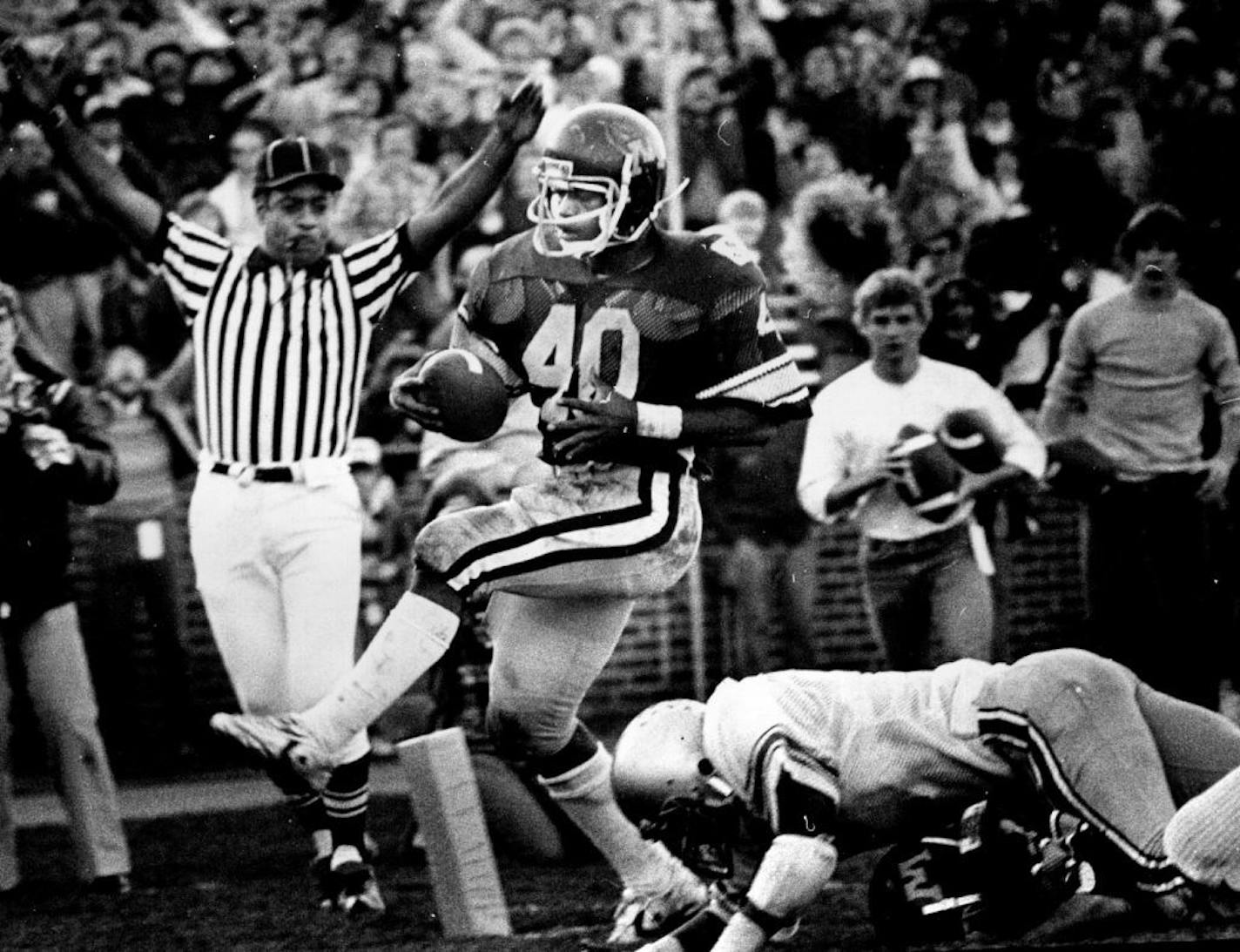 Frank Jacobs of Minnesota caught a touchdown pass midway through the third quarter in Minnesiota's 1981 upset of Ohio State.