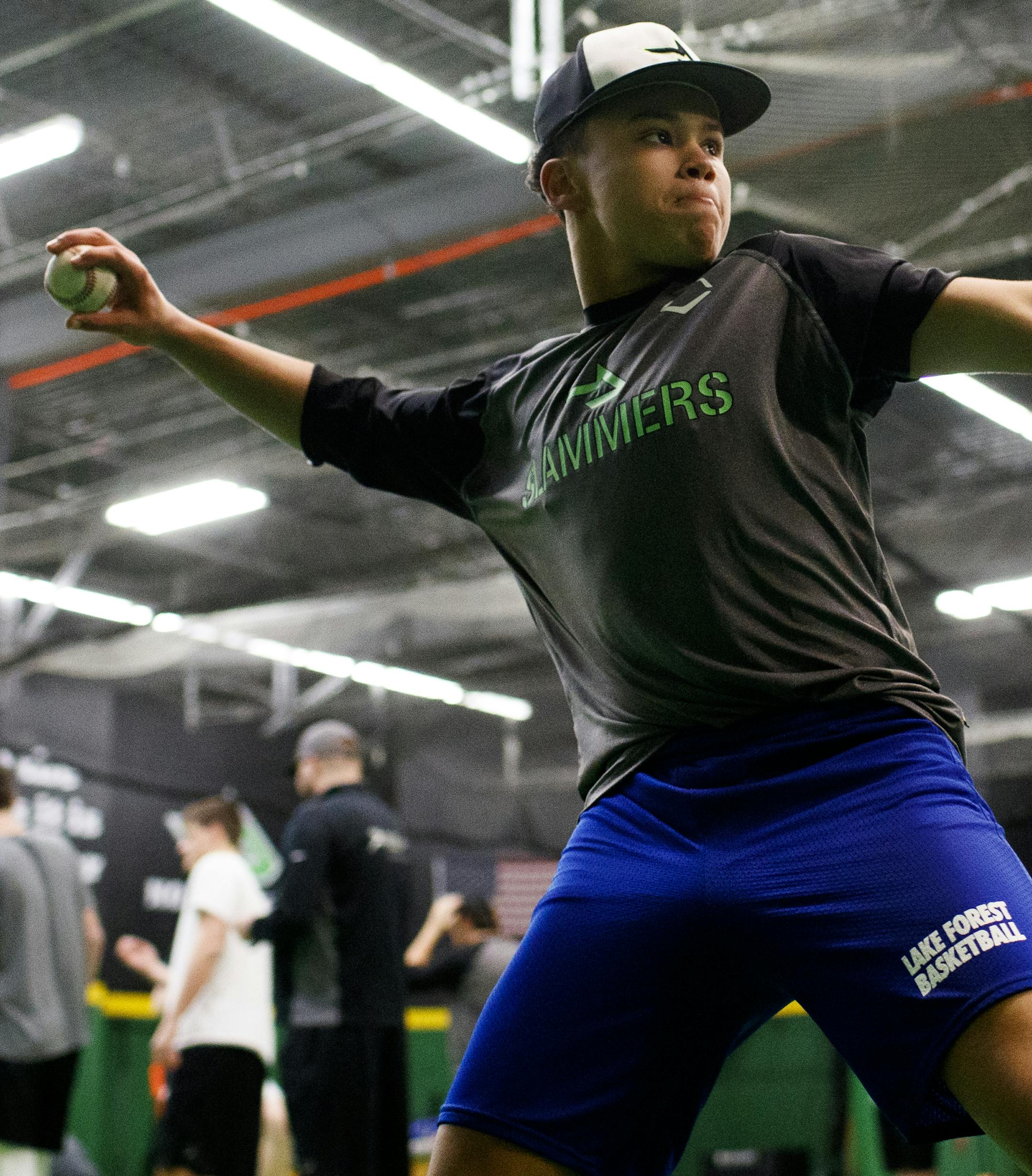 Leo Anderson, 15, practices at Slammers Training Academy Monday Dec. 3, 2018, in Libertyville, Ill. Last June, Anderson broke his arm near his elbow. Doctors say it was an overuse injury and now he's made changes to avoid it from happening again. (Armando L. Sanchez/Chicago Tribune) (Armando L. Sanchez/Chicago Tribune/TNS)