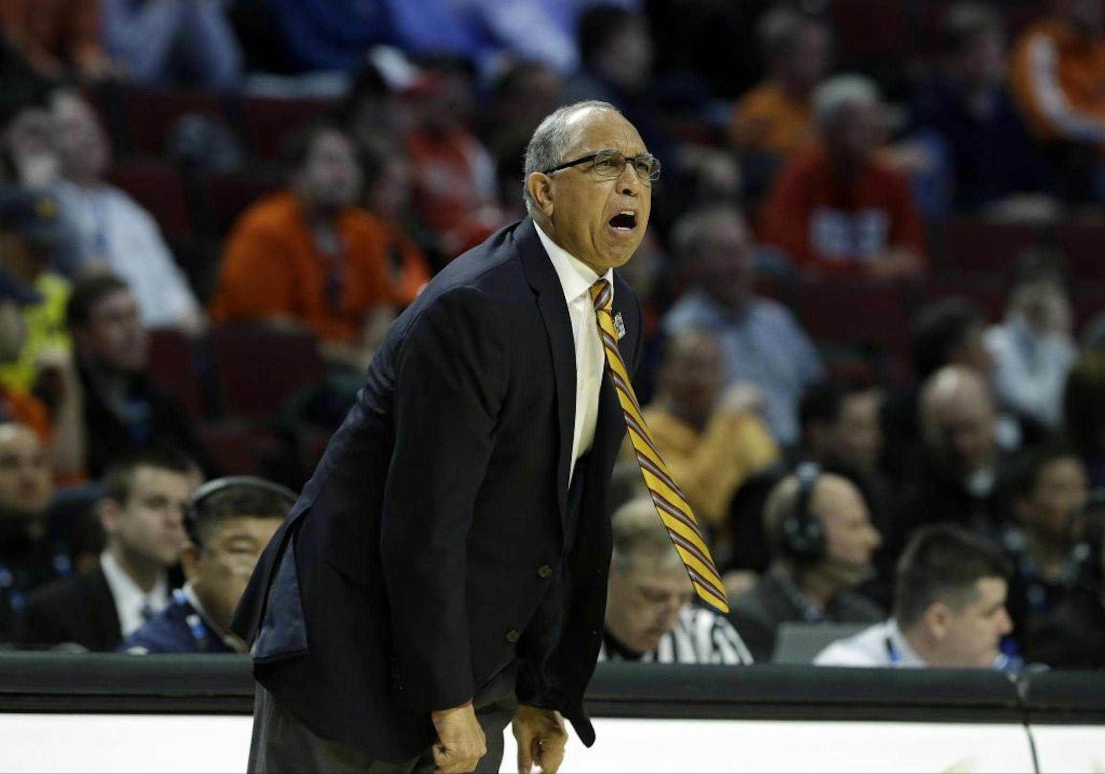 Minnesota head coach Tubby Smith