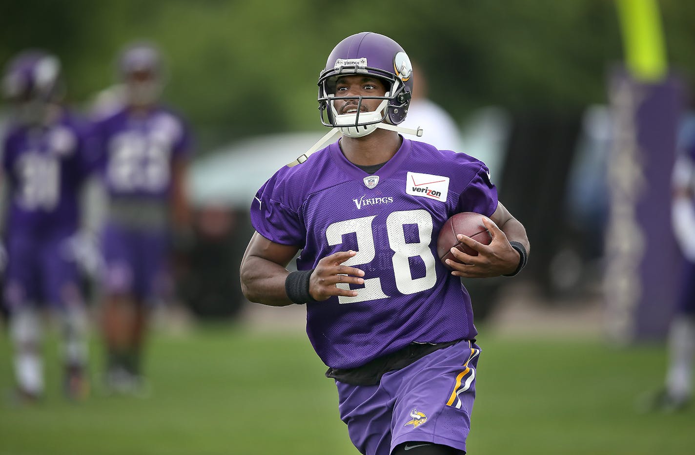 Minnesota Vikings Adrian Peterson took to the field for practice, Thursday, June 4, 2015 at Winter Park in Eden Prairie, MN. ] (ELIZABETH FLORES/STAR TRIBUNE) ELIZABETH FLORES &#x2022; eflores@startribune.com