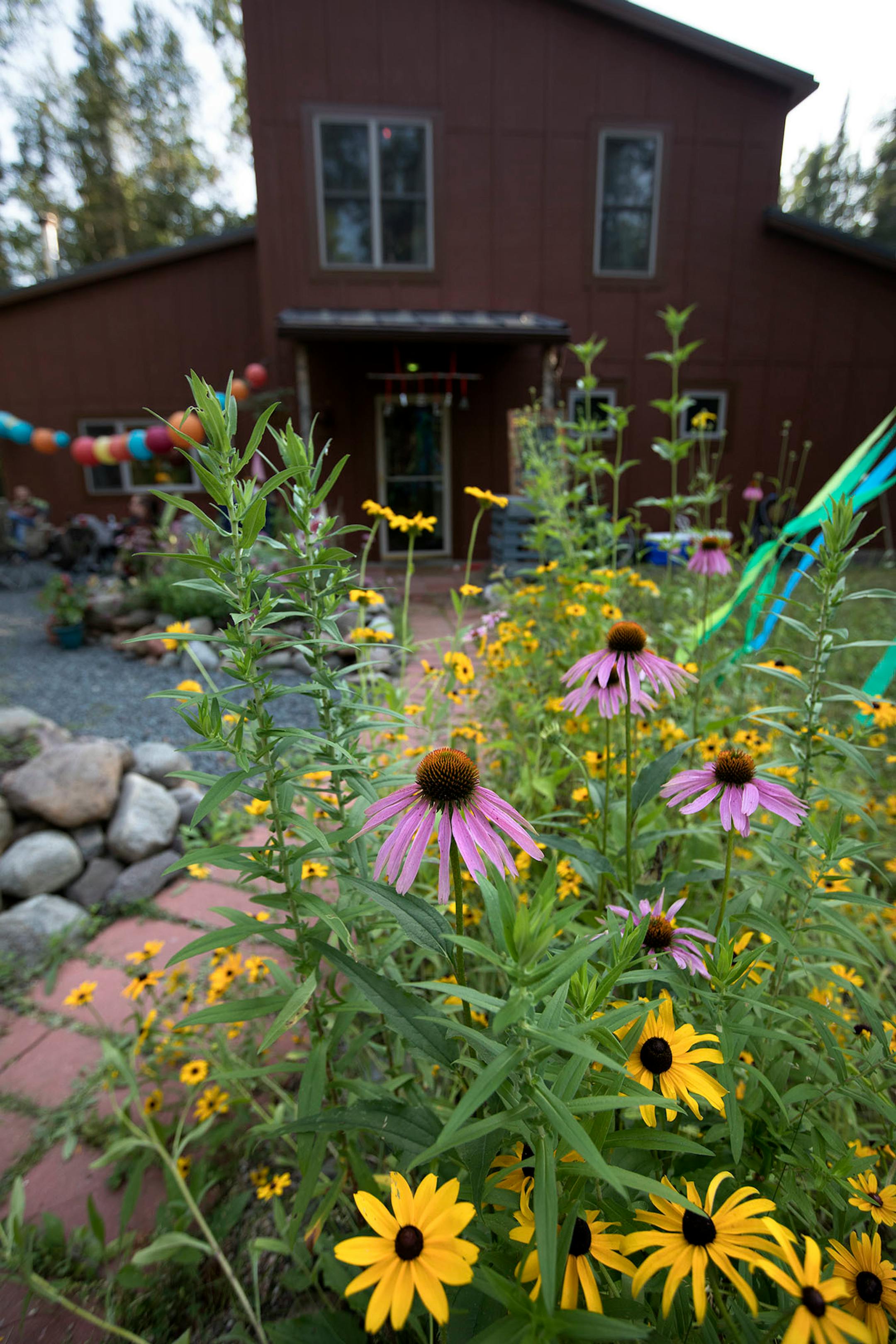 The flower bed near the outside patio area of the cabin at Knife RIver.