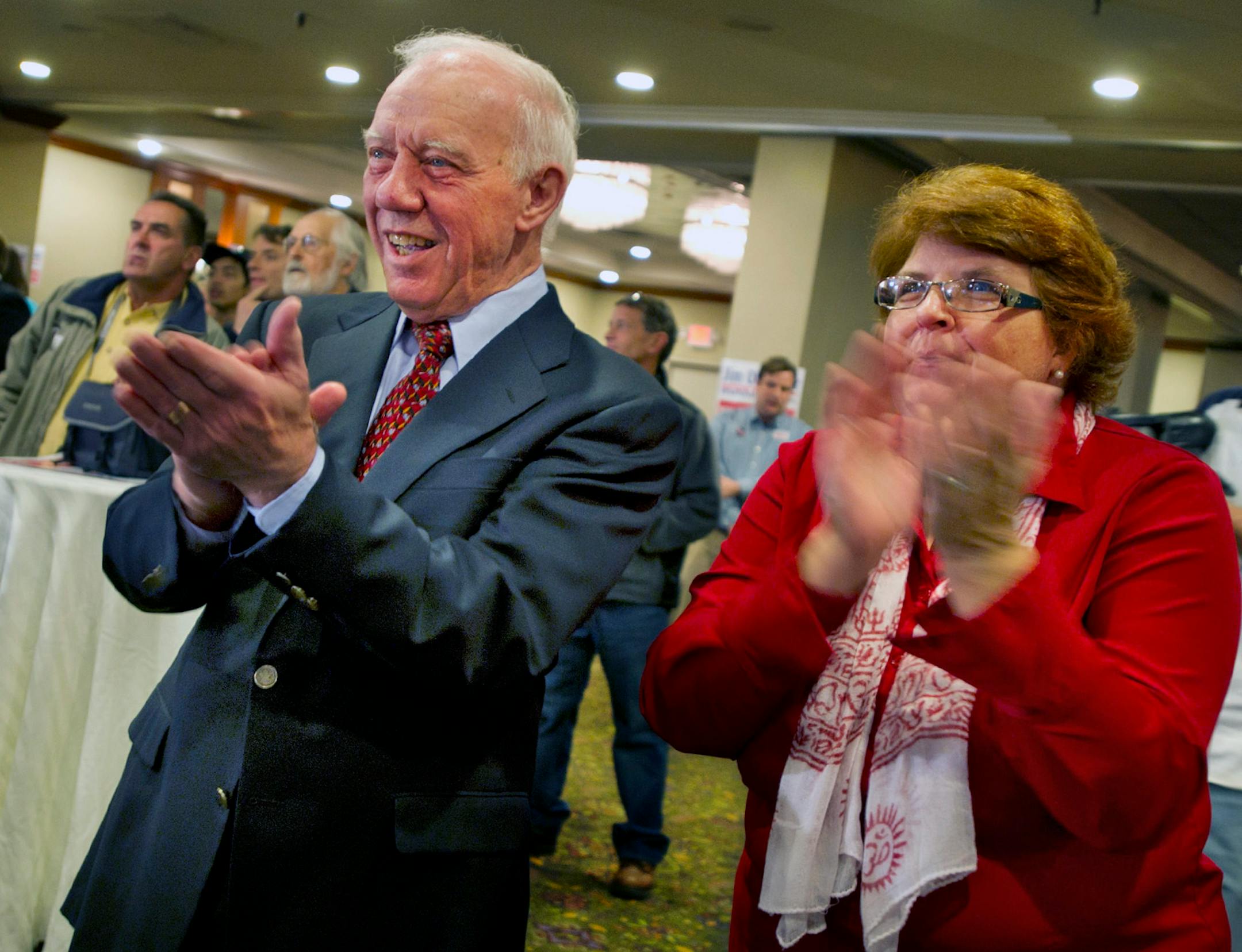DAVID BREWSTER • dbrewster@startribune.com Tuesday 11/02/10 Duluth OBERSTAR ELECTION NIGHT HEADQUARTERS _ HOLIDAY INN-DULUTH ] Sen. Jim Oberstar watched returns on the big TV screen at his election night headquarters with many supporters. Seen here with a family friend and long-time supporter, Kris Ridgewell (West Duluth).