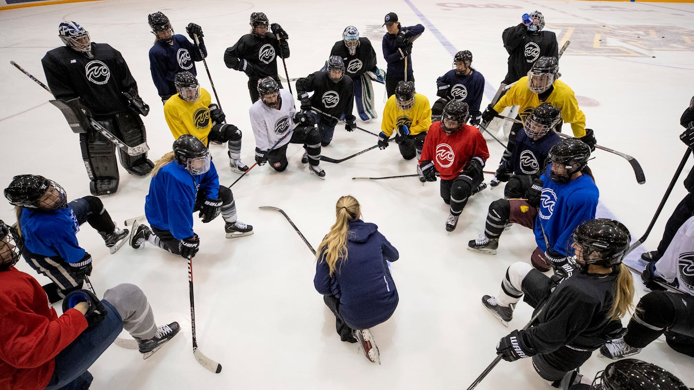 The Minnesota Whitecaps (shown gathered around co-head coach Ronda Engelhardt during an October practice) have secured the top seed and home ice for the playoffs. ] CARLOS GONZALEZ • cgonzalez@startribune.com – October 1, 2018, Minneapolis, MN, University of Minnesota, U's Ridder Arena will be the Minnesota Whitecaps women's hockey team's practice.