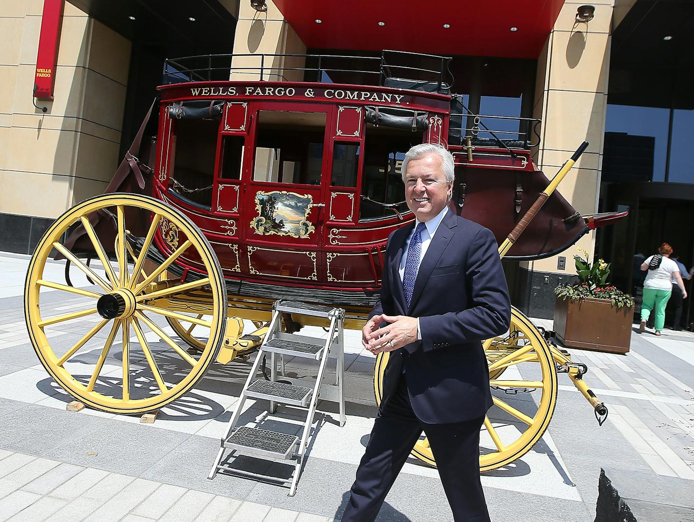 Wells Fargo Chairman and CEO John Stumpf greeted visitors as he left the grand opening of Minneapolis East Town Towers, Wednesday, July 20, 2016 in downtown Minneapolis, MN. ] (ELIZABETH FLORES/STAR TRIBUNE) ELIZABETH FLORES &#x2022; eflores@startribune.com