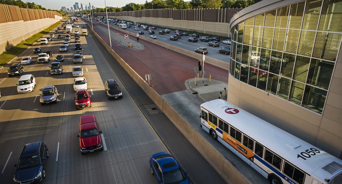 The planned Orange Line, a $150 million bus-rapid transit project along I-35W, will likely get a much nicer response from state lawmakers than either light-rail project currently in the works. The line, linking Burnsville with downtown Minneapolis, is slated to begin service in 2017 and will be using the station at 46th St. and I-35W. ]Richard Tsong-Taatarii/rtsong-taatarii@startribune.com ORG XMIT: MIN1509210947420002