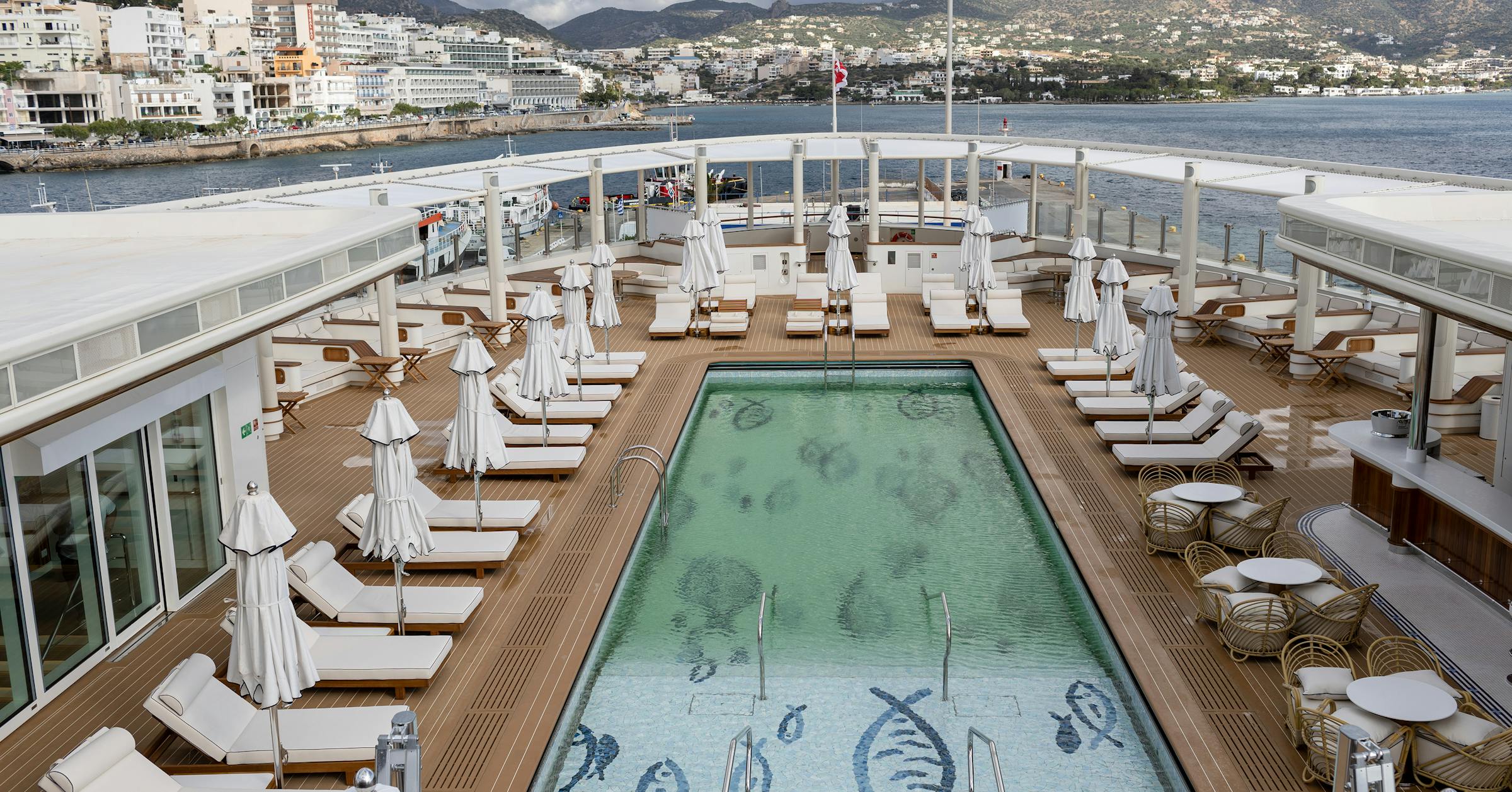 Come sail away, the Four Seasons way