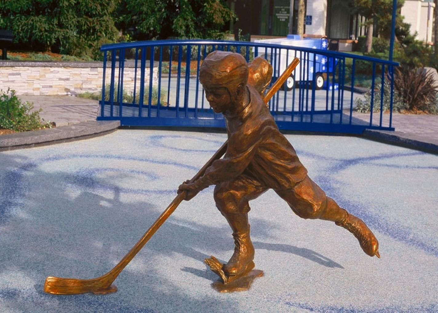 This is the first "Going for the Goal," which stands outside a rink near Los Angeles. The Mankato cast was among several made afterward.