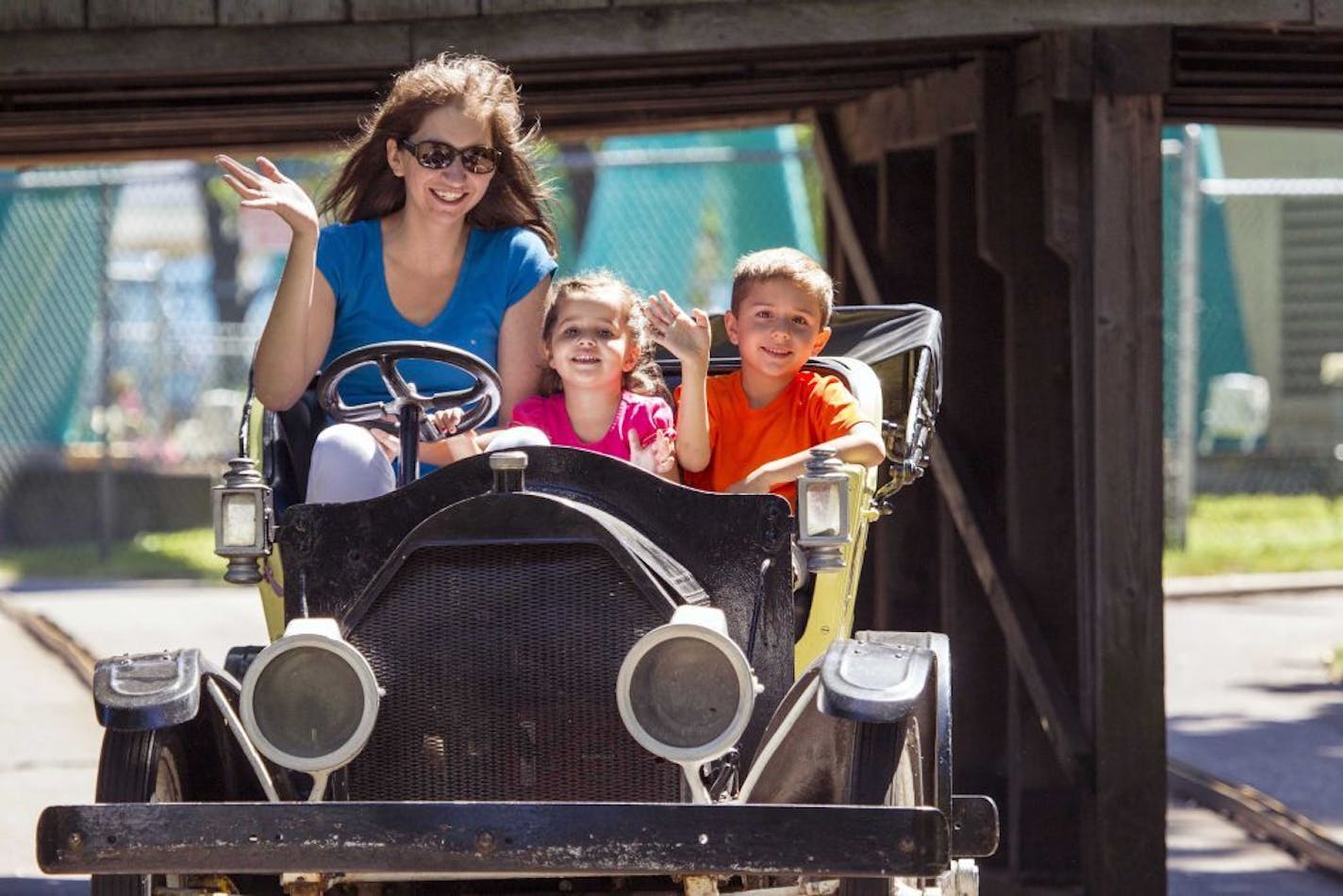 Photo by MATTHEW OWEN Antique car ride at Valleyfair.