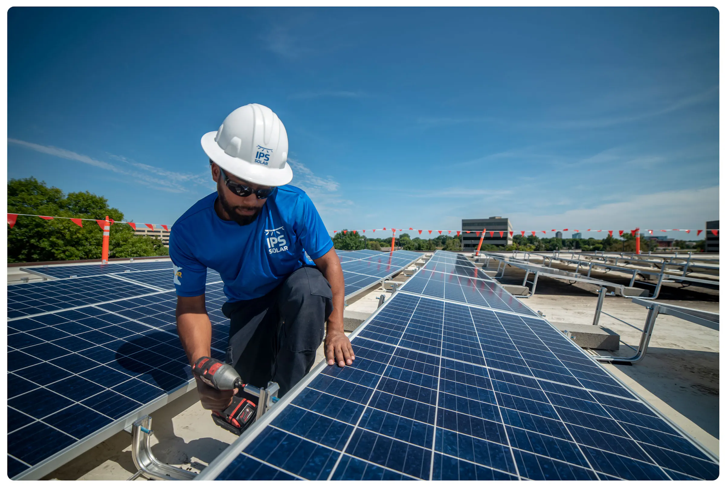 Minnesota will revamp community solar garden program, but questions ...