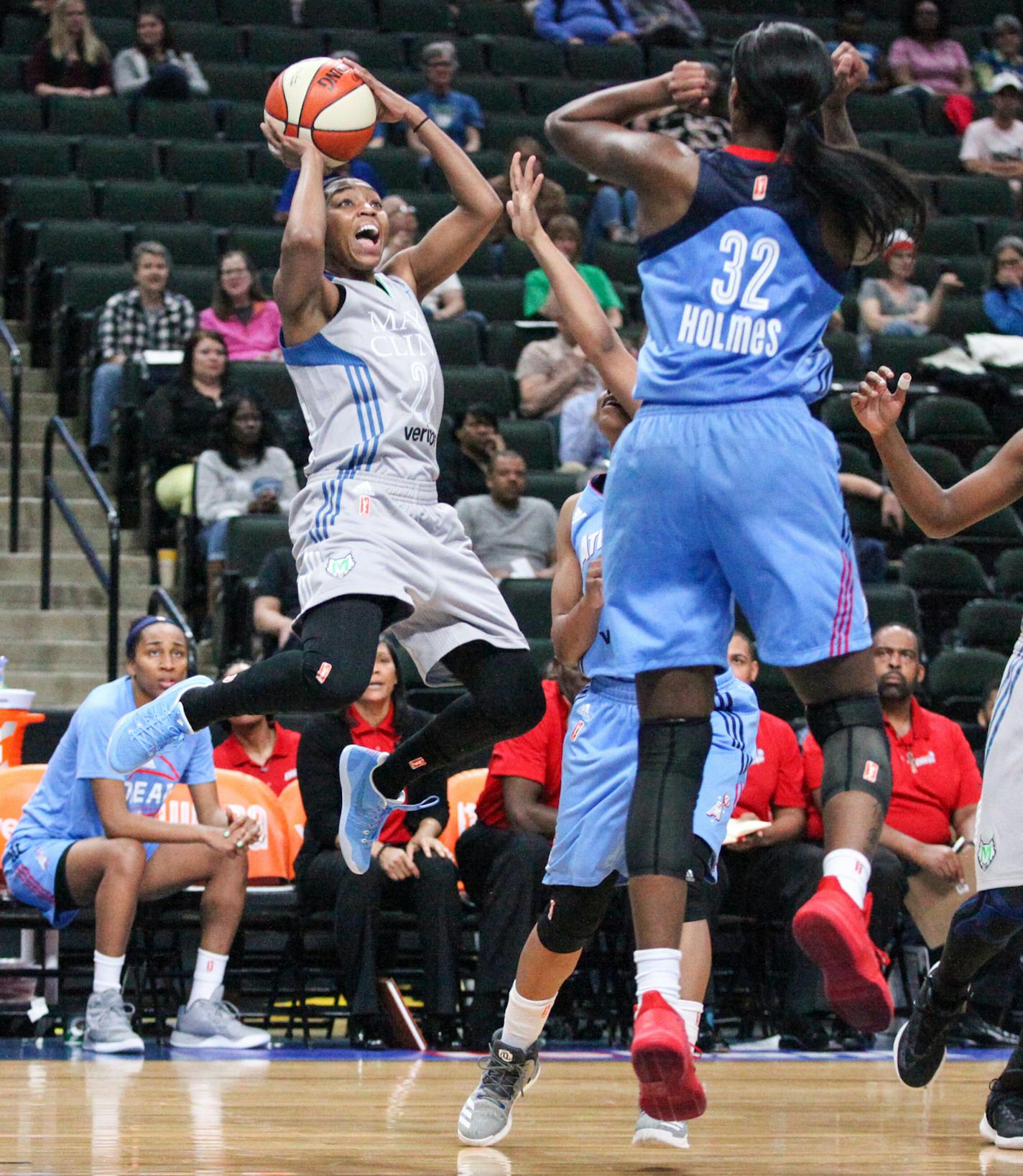 Minnesota Lynx guard Renee Montgomery (21) tried to shoot the basket in the first period. ] XAVIER WANG &#x2022; xavier.wang@startribune.com Game action from a WNBA Preseason basketball game between the Minnesota Lynx and the Atlanta Dream Friday May 5, 2017 at Xcel Energy Center in St. Paul.