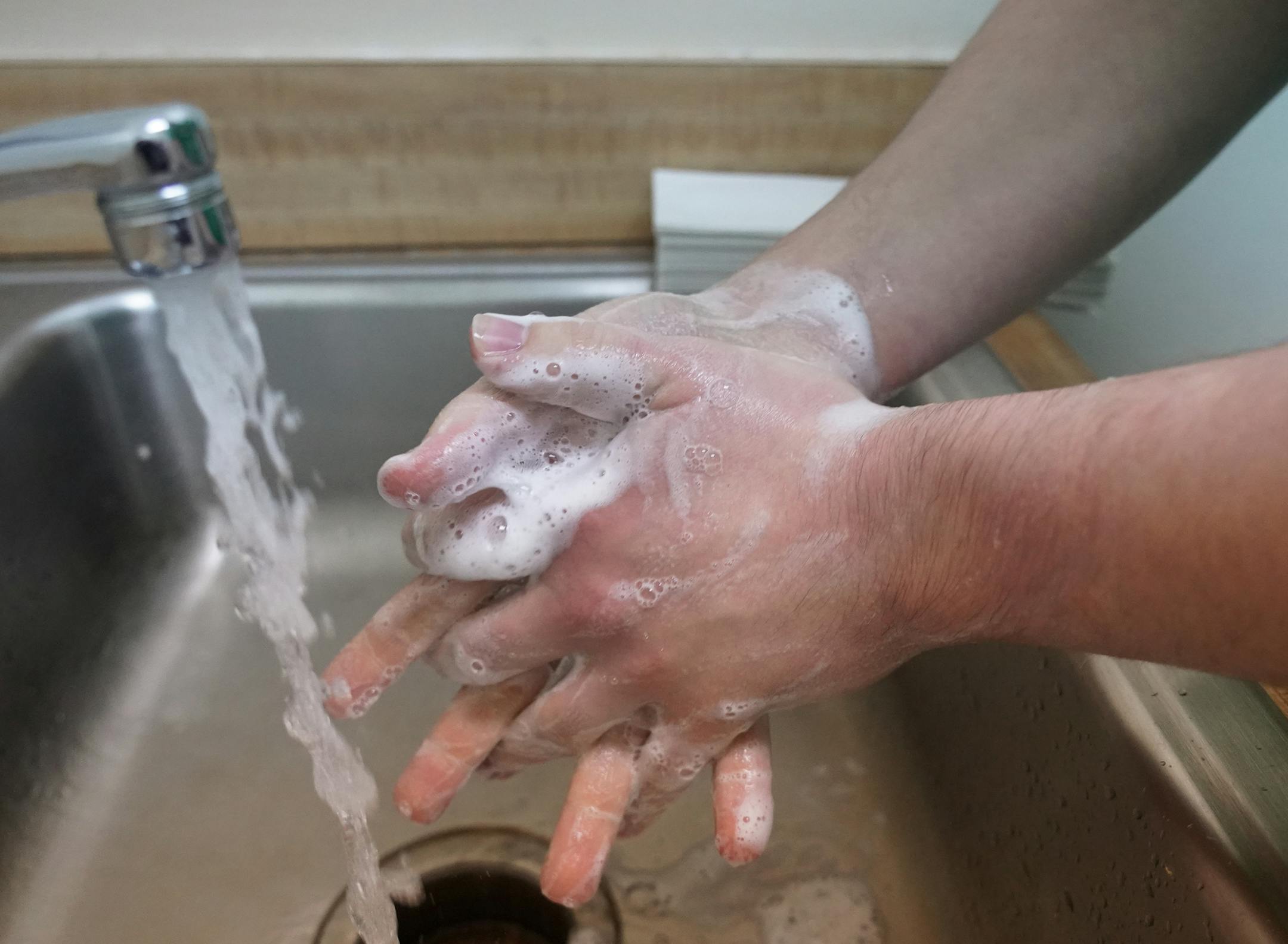 Klae Moyer, TMA/RA and employee of Harmony River in Hutchinson, Minn., demonstrated the proper way to wash and dry your hands. ] Shari L. Gross • shari.gross@startribune.com Presbyterian Homes, one of Minnesota's largest operators of senior homes, held a class on infection control, in response to the coronavirus. The class is part of an annual eight-hour training employees undergo to stay on top of ways to prevent the spread of infection and disease.