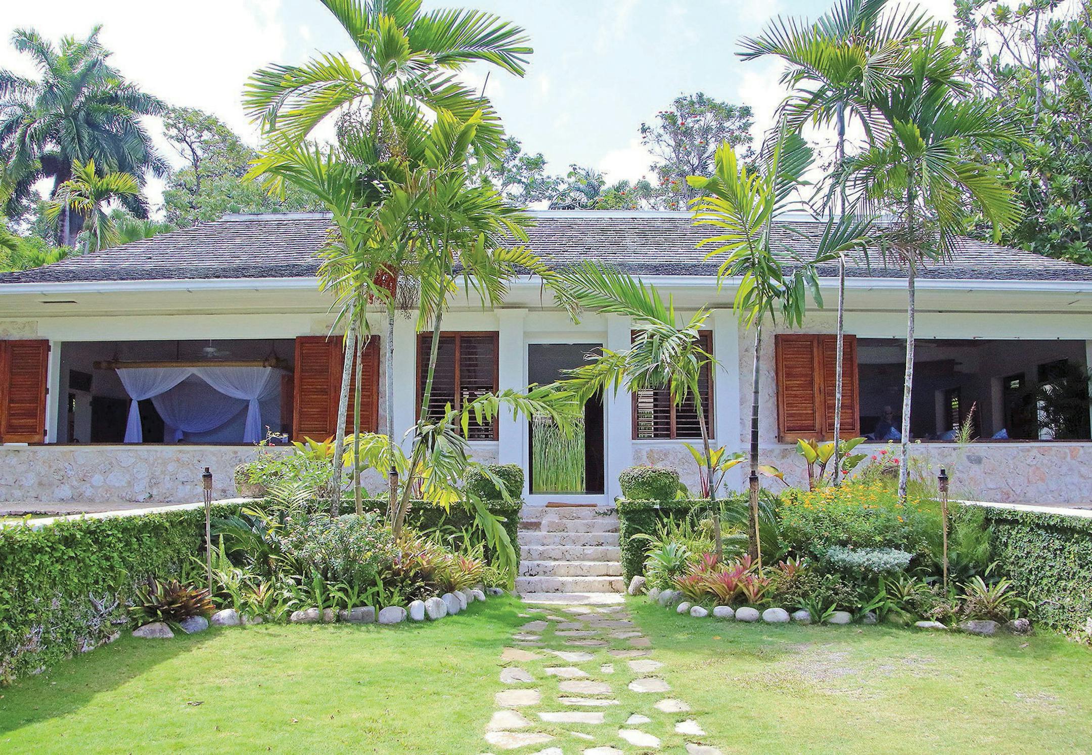 Ian Fleming's villa, where agent 007 came to life, is part of the GoldenEye resort in Jamaica. (Norma Meyer/San Diego Union-Tribune/TNS) ORG XMIT: 1340937