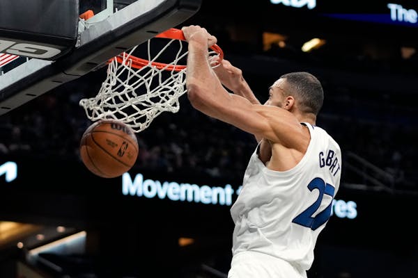 Timberwolves center Rudy Gobert made an uncontested dunk against the Magic during the first half Tuesday in Orlando.