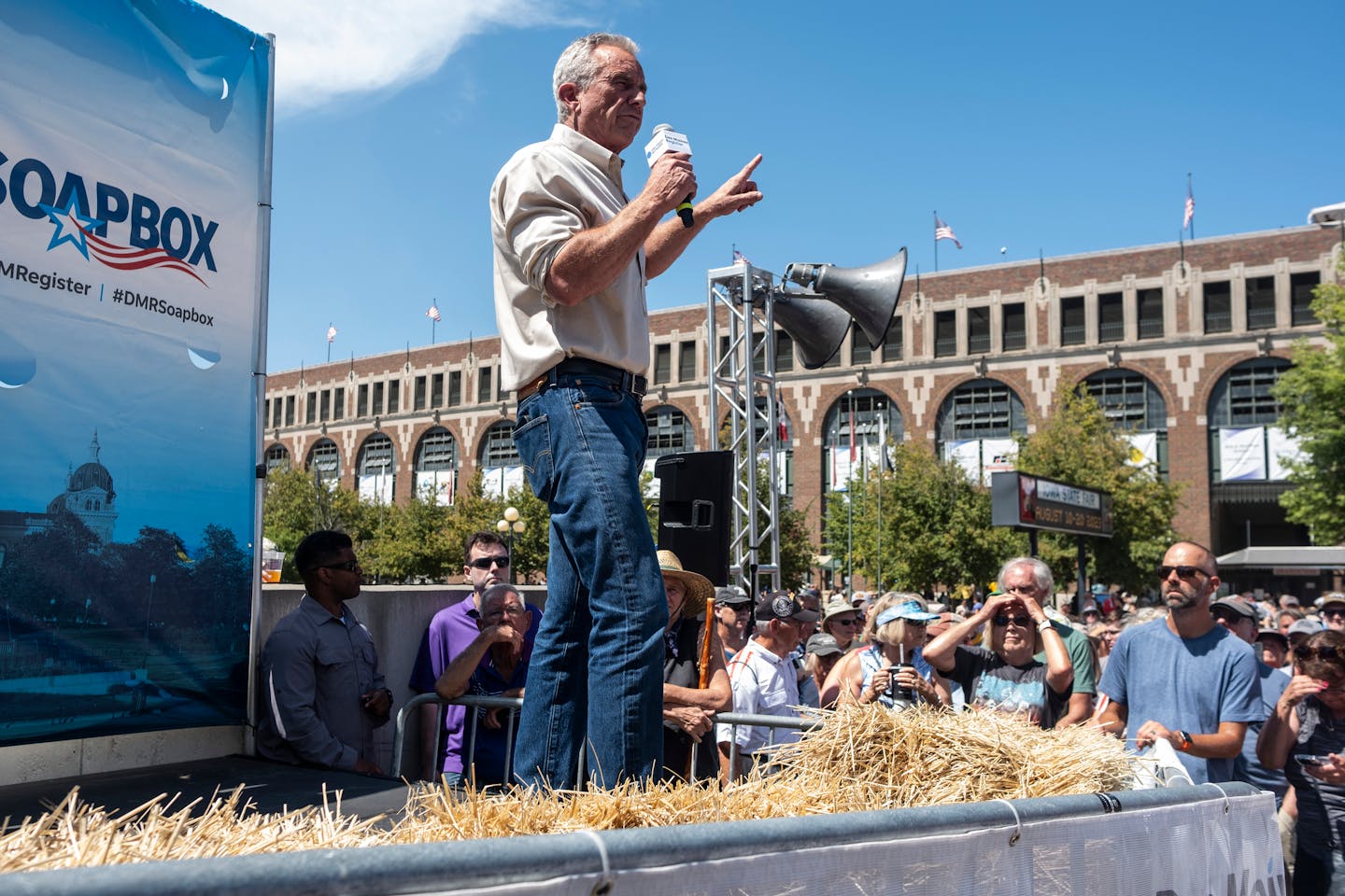 FILE — Robert F. Kennedy Jr., a Democratic presidential primary hopeful, speaks at the Des Moines Register's soapbox stage during the Iowa State Fair in Des Moines, Aug. 12, 2023. A super PAC backing the independent presidential candidacy of Kennedy Jr. is planning to spend $10 million to $15 million to get him on the ballot in 10 states, a substantial effort that, even if partly successful, could heighten Democratic concerns about his potential to play the role of spoiler in 2024. (Jordan Gale/The New York Times)