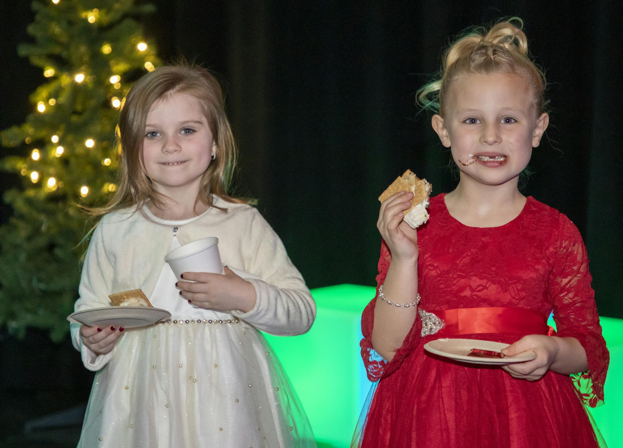Sedona Gleason and Reese Amateau at the 2019 Stages Theatre Snow Ball [ Special to Star Tribune, photo by Matt Blewett, Matte B Photography, matt@mattebphoto.com, Stages Theatre, Snowball, Elf Jr., Hopkins, Minnesota, Dec. 7, 2019, 1010220592 FACE011220 Sedona Gleason (Amy is mother, gave permission)
Reese Amateau (Katie is mother, gave permission)