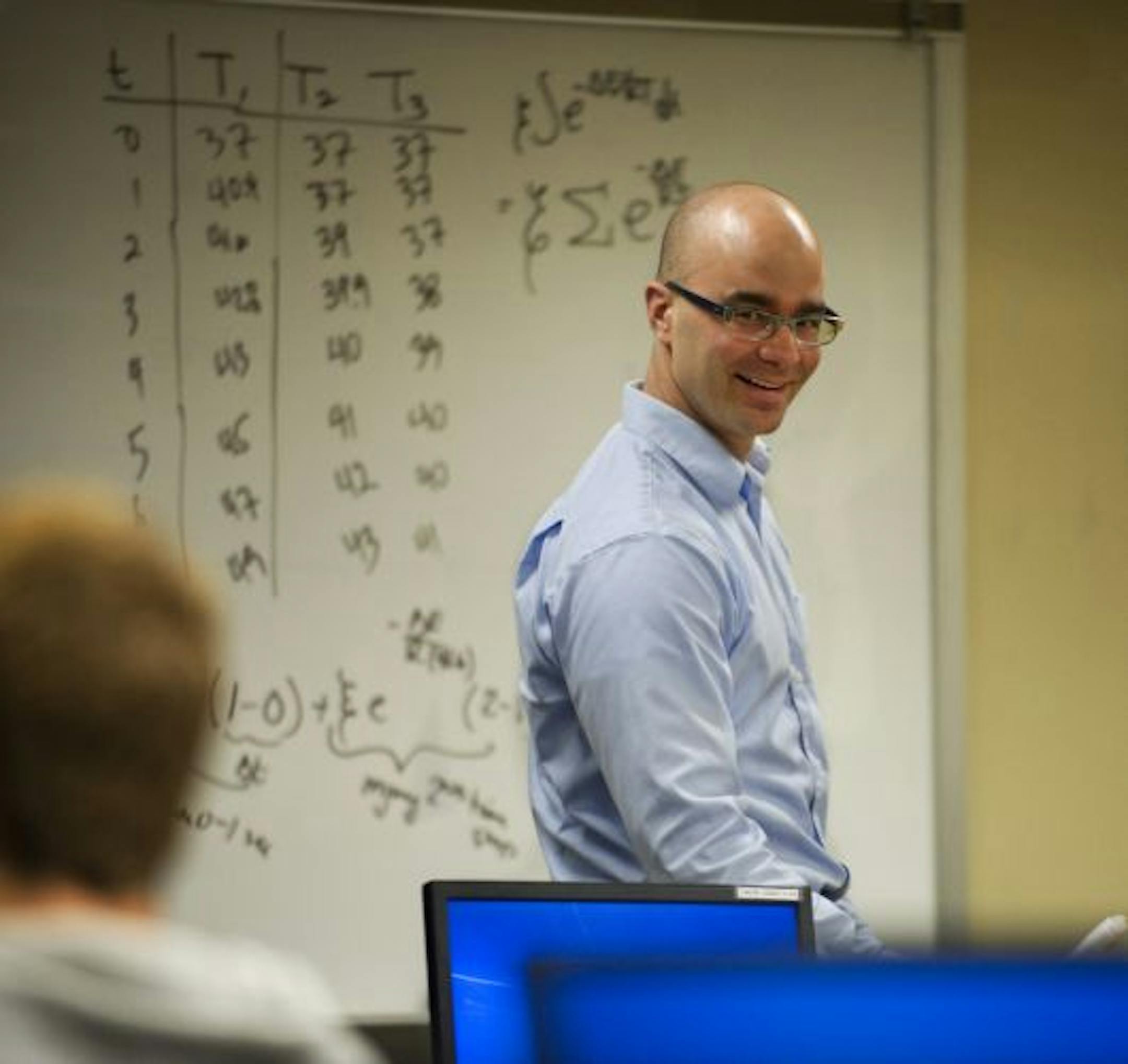 John Abraham, an associate professor at the University of St. Thomas, has created a national panel of fellow climate change experts willing to discuss, without rancor, the risks of global warming in the media.