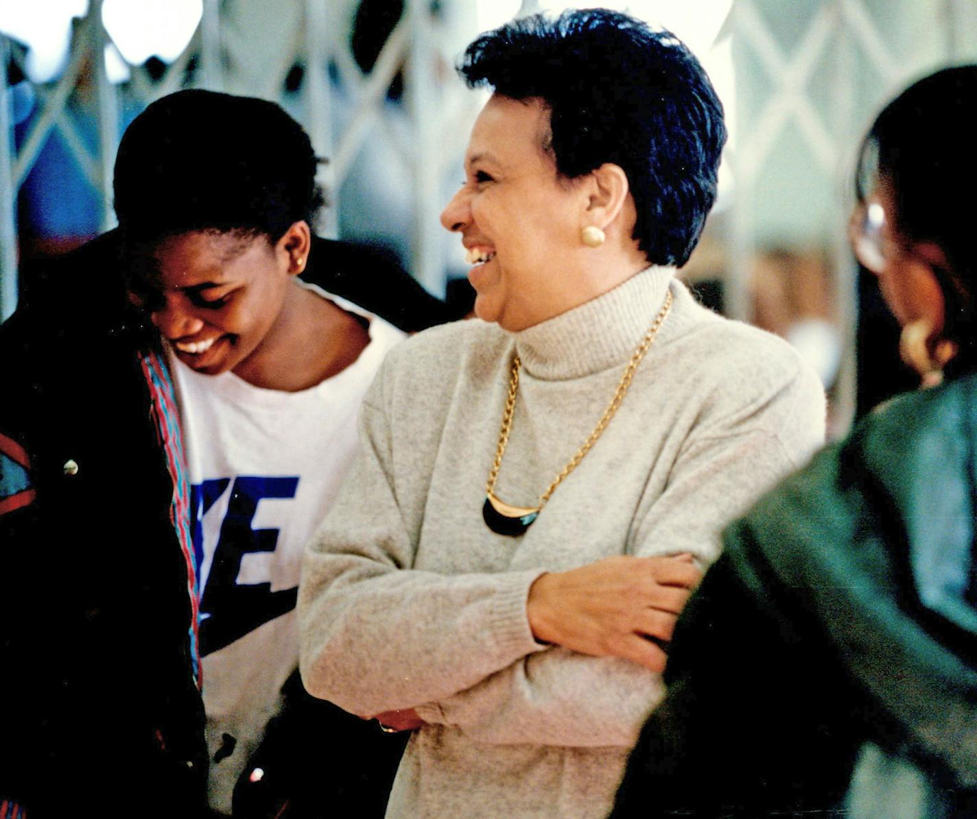 December 15, 1993 Principal Mary Mackbee talked with students in the hall St. Paul Central High. One of her goats is to improve the general curriculum without hurting the accelerated programs. Tom Sweeney, Minneapolis Star Tribune ORG XMIT: MIN2015091214511683