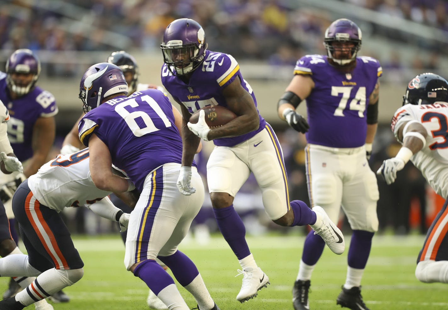 Vikings running back Latavius Murray scampered for an eight-yard gain