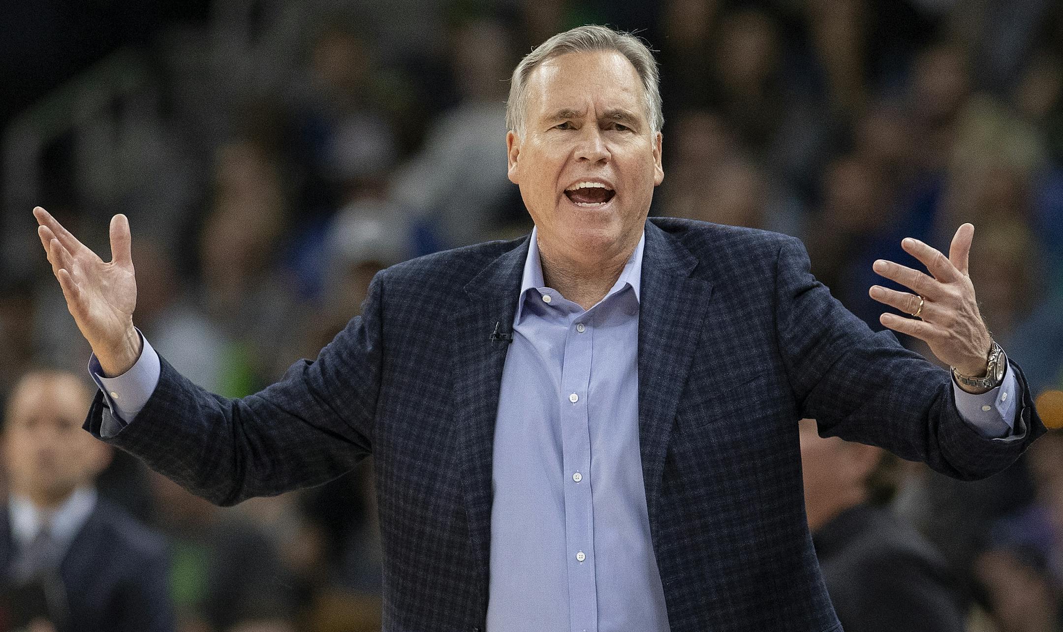 Houston Rocket coach Mike D'Antoni in the fourth quarter.