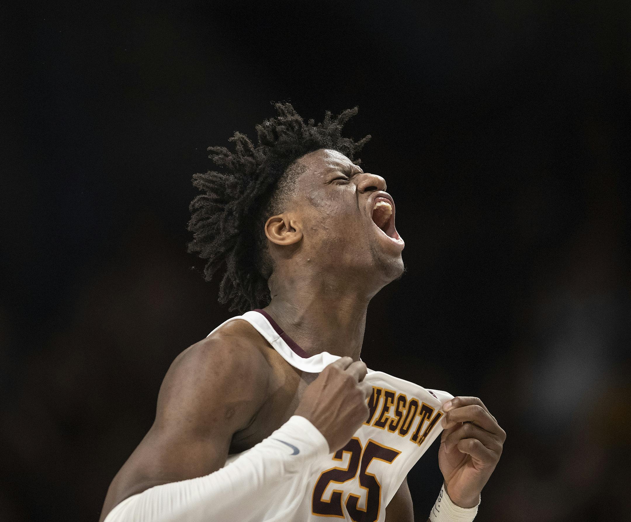 Minnesota Golden Gophers center Daniel Oturu (25) reacted after his team hit back to back 3 point shots.] Jerry Holt •Jerry.Holt@startribune.com The Iowa Hawkeyes defeated the University of Minnesota 58-55 at Williams Arena Sunday February 16, 2020 in Minneapolis MN. ORG XMIT: MIN2002161503271588