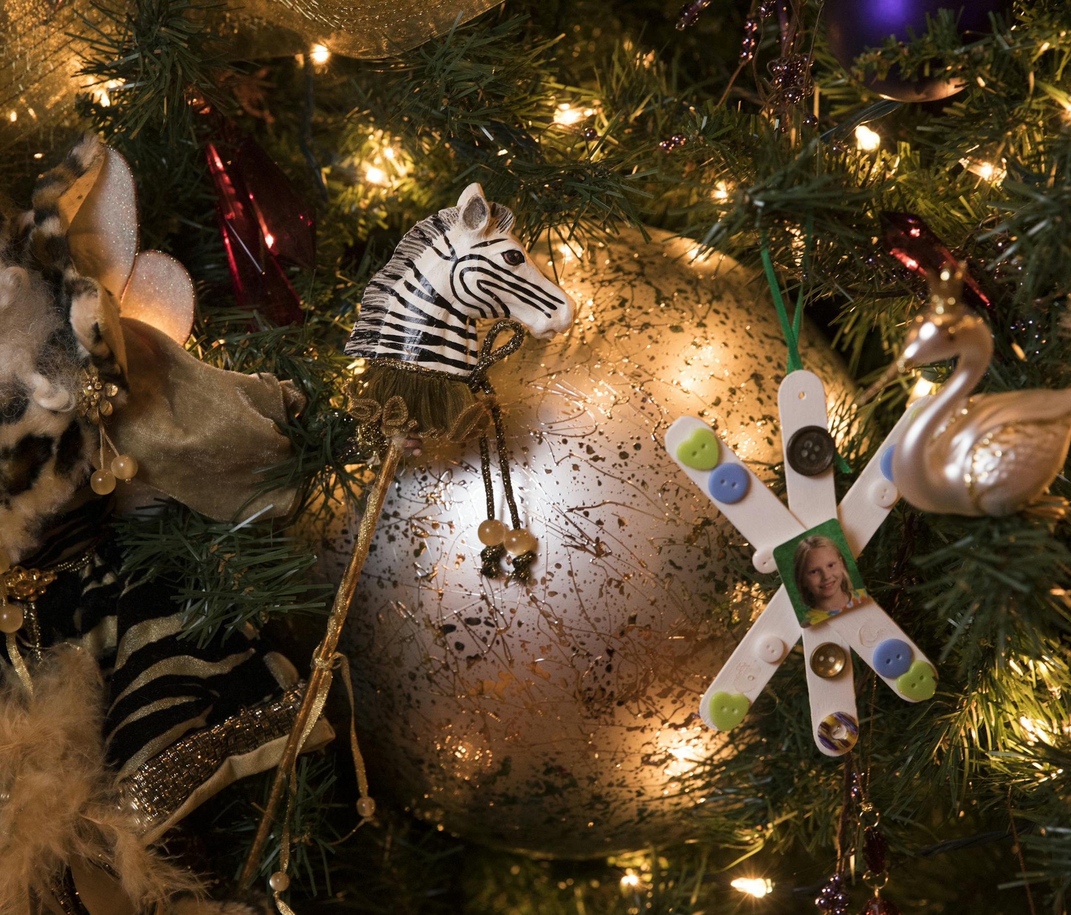 A detail of the main, largest tree at Bonnie McGrath's house in Edina, Minn., on Friday, December 1, 2017. ] RENEE JONES SCHNEIDER • renee.jones@startribune.com