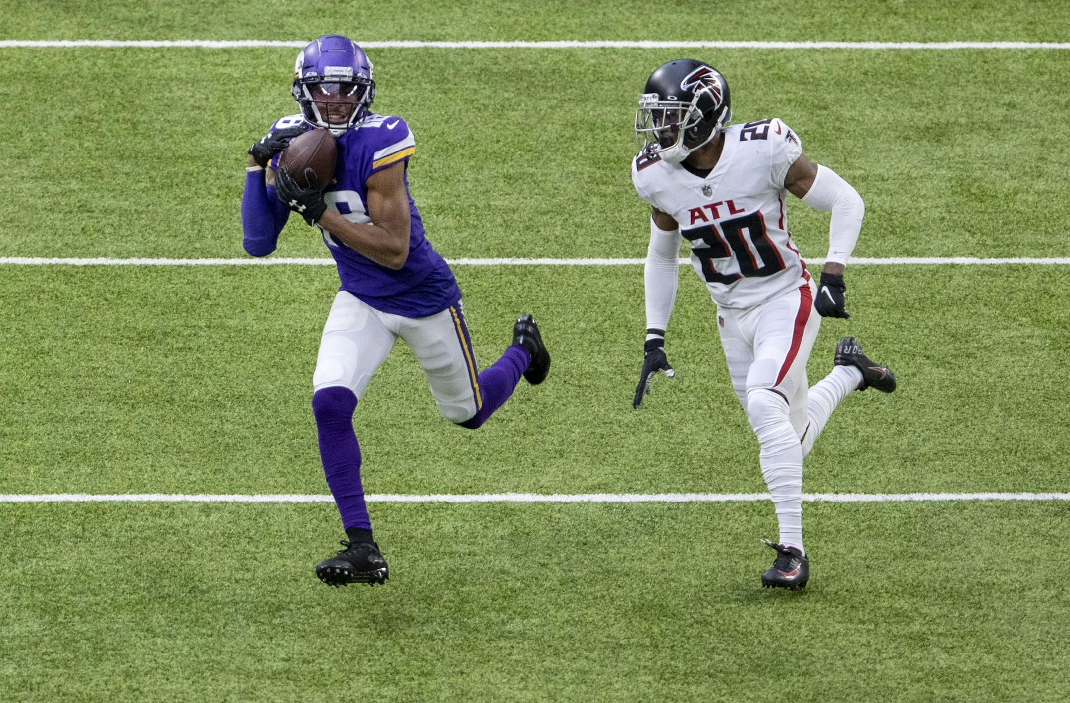 Minnesota Vikings Justin Jefferson (18).