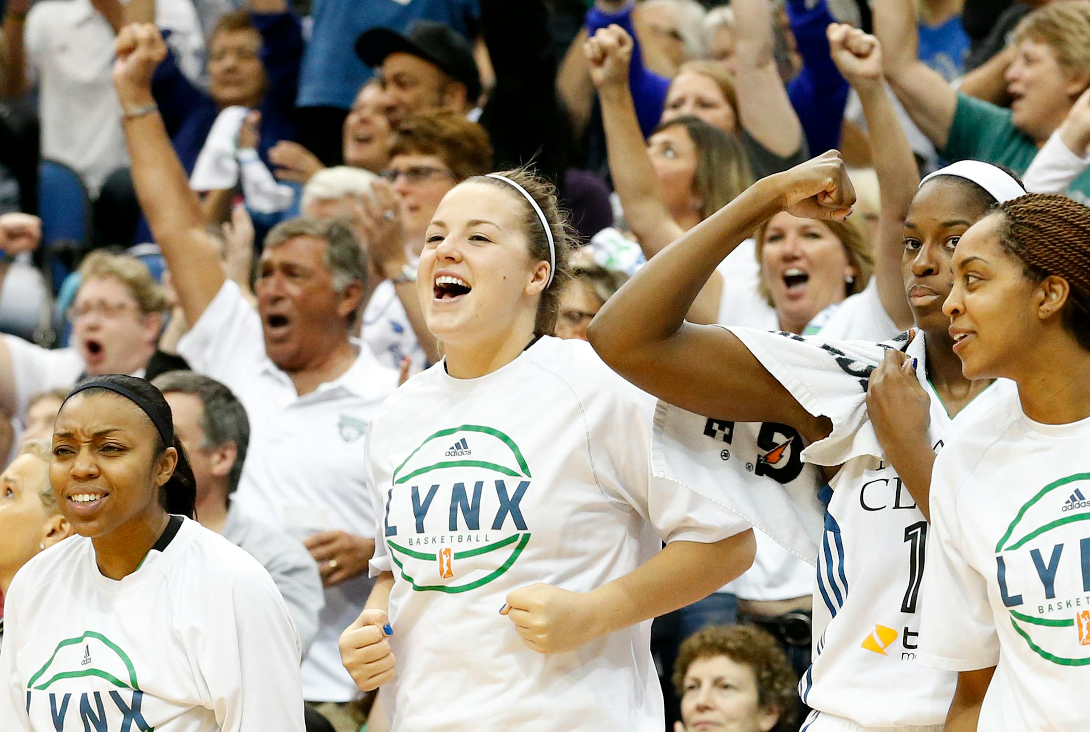 Players on the Minnesota Lynx bench reacted after a play in the fourth quarter. Minnesota beat Los Angeles by a final score of 91-80 to advance to the next round of the playoffs. ] CARLOS GONZALEZ � cgonzalez@startribune.com - September 22, 2015, Minneapolis, MN, Target Center, WNBA, Minnesota Lynx vs. Los Angeles Sparks, Game 3 of first round WNBA playoff