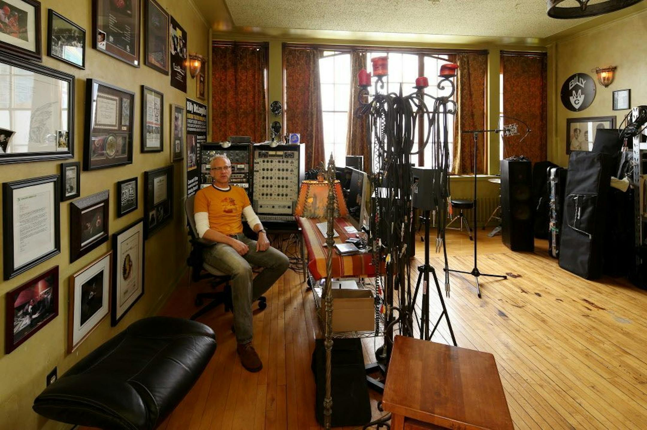Jeff Arundel in his in-home recording studio in 2014.