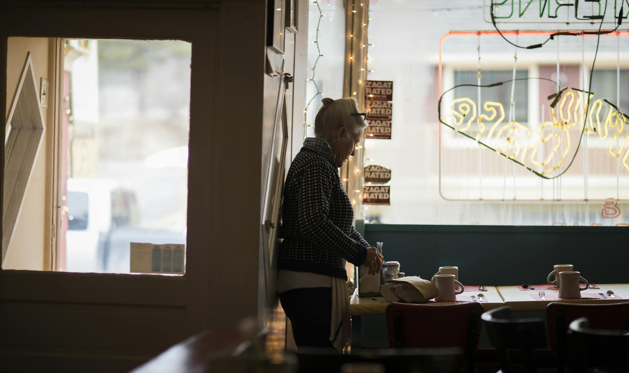 FILE -- A waitress at a restaurant in Tannersville, N.Y., Feb. 17, 2017. Under a compromise plan, employers would be able to redistribute workers’ tips only under limited circumstances, and would not be able to keep a share for themselves. (Leslye Davis/The New York Times)