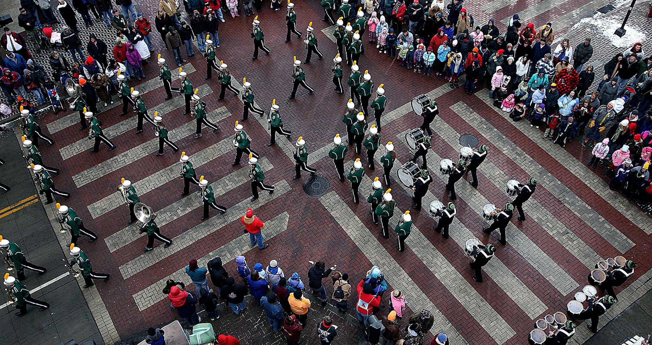 JIM GEHRZ Ô jgehrz@startribune.com St. Paul/January 26, 2007/1:00PM] Members of the Osceola (WI) High School marching band performed along the King Boreas Grande Day Parade route (corner of 4th and Wabasha Streets) in downtown St. Paul.