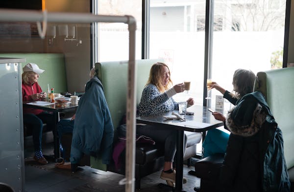 Minnesota restaurants and bars resume indoor service, with restrictions