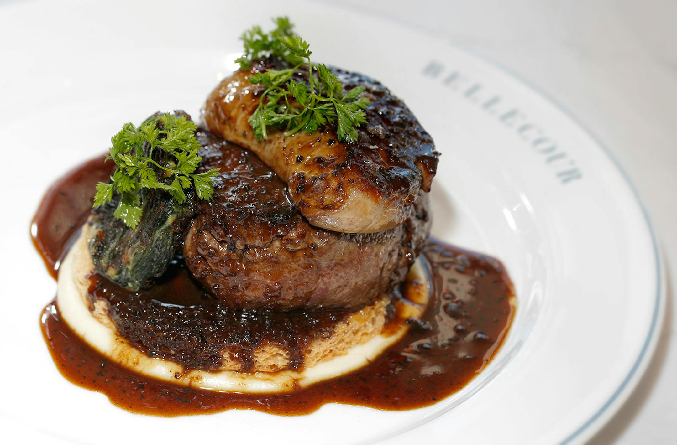 TOURNEDOS ROSSINI, filet mignon, foie gras, sauce périgourdine