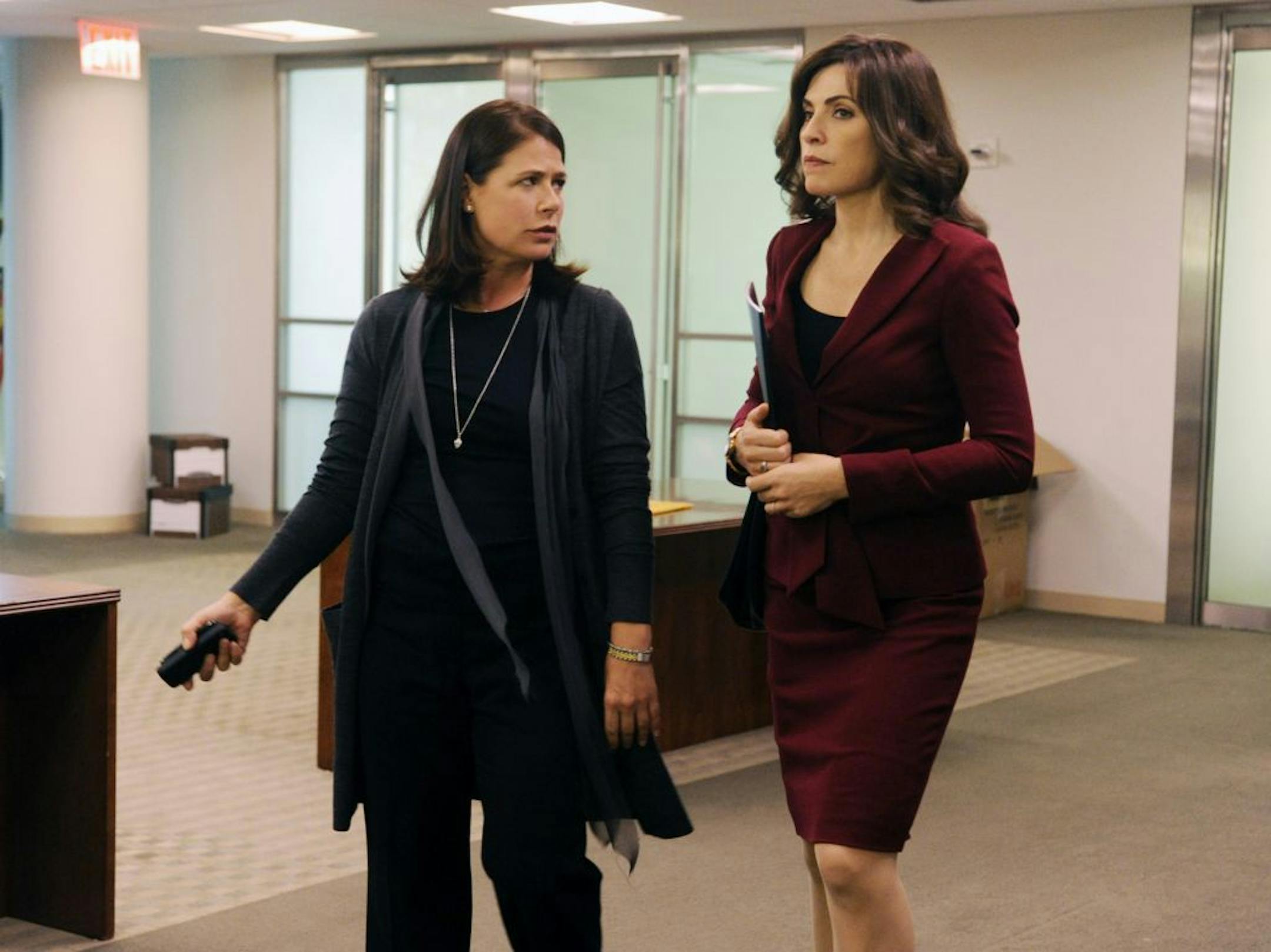 "And The Law Won"--Alicia (Julianna Margulies, right) speaks with Maddie Hayward (Maura Tierney, left), a wealthy businesswoman who considers giving to Peterâ�?�?s campaign, on THE GOOD WIFE, Sunday Oct 7 (9:00-10:00 PM, ET/PT) on the CBS Television Network. Photo: Jeffrey Neira/CBS �?©2012 CBS Broadcasting, Inc. All Rights Reserved