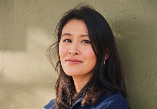 Photograph of author Rachel Khong