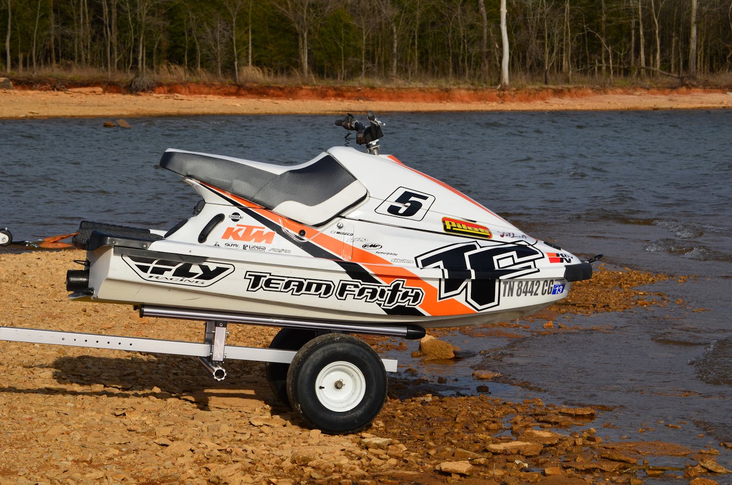 (Photo credit: Brian O'Rourke/Team Faith ) Photo show Team Faith water craft on a Swift Lift. Brian Varsoke, owner of Cambridge contract manufacturer Vanpro, couldn't find a lift he liked for his personal watercraft and boat and also was looking to develop a product that his company could make, instead of relying on jobs clients. The solution to both is the Swift Lift, a patent-pending, modular, portable lift with a 2,000-pound capacity that is adjustable, customizable and folds down to fit into