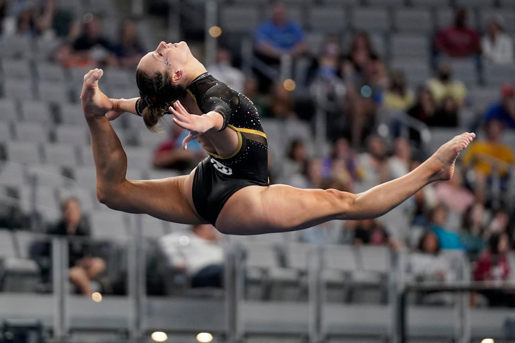 Minnesota’s Lexy Ramler competes on the floor exercise during the NCAA women’s gymnastics championships