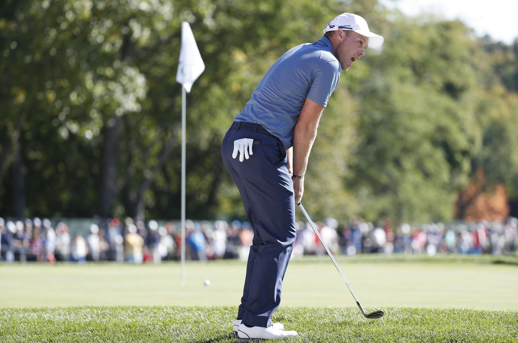 Danny Willett just missing from off the green during afternoon four-balls match at the Ryder Cup golf tournament Friday, Sept. 30, 2016, at Hazeltine National Golf Club in Chaska, Minn. ] 2016 Ryder Cup, Hazeltine National Golf Club. Chaska, MN 9/30/16 JERRY HOLT jerry. Holt@Startribune.com