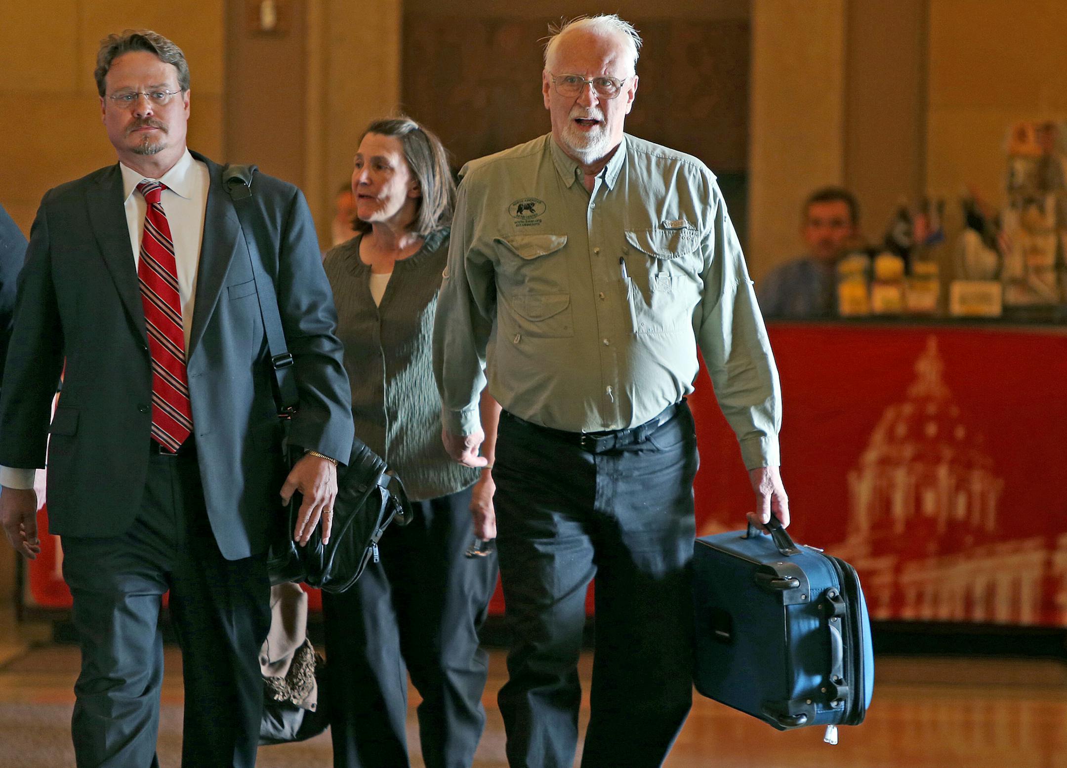 Lynn Rogers, right, made his way into the Governor's office in the Capitol, Monday, July 22, 2013 in St. Paul, MN. (ELIZABETH FLORES/STAR TRIBUNE) ELIZABETH FLORES • eflores@startribune.com