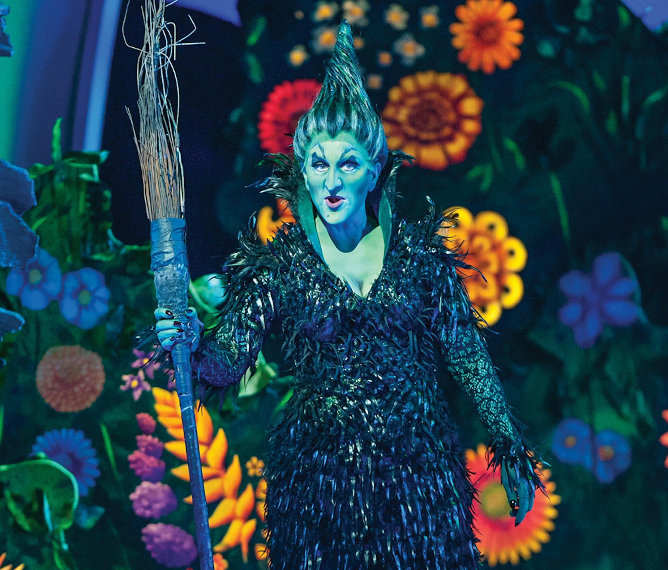 Jacquelyn Piro Donovan as the Wicked Witch of the West. Photo Credit: Tom Donoghue/Donoghue Photography.